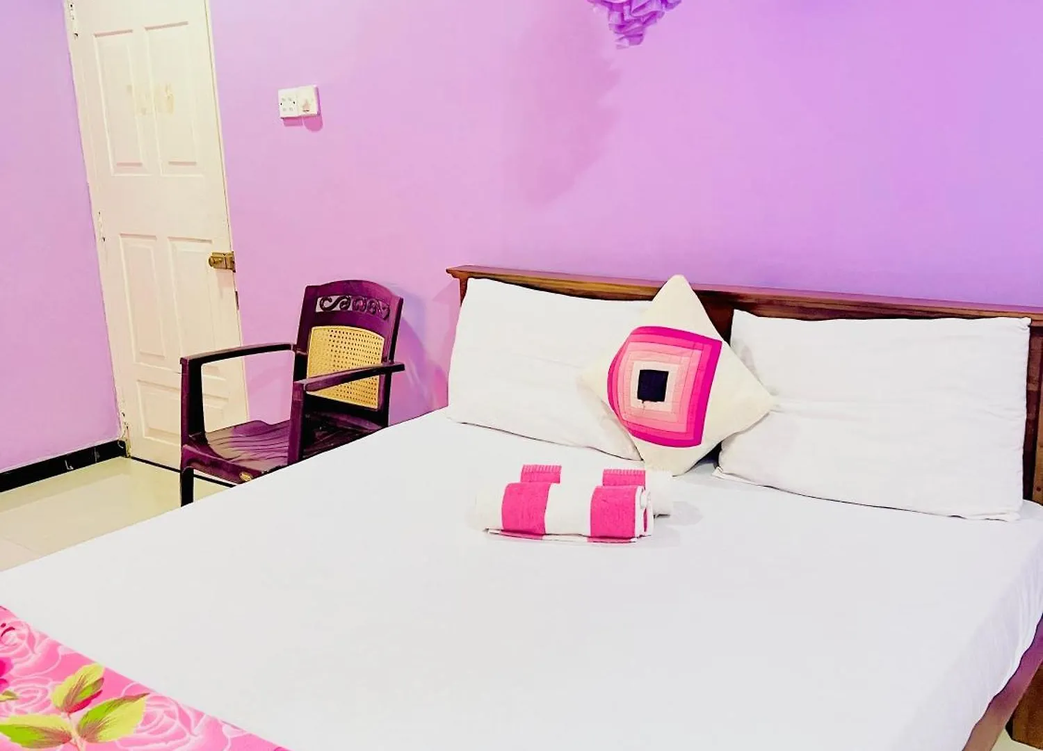 Hotel Gloriya Mathews Negombo 2*,
